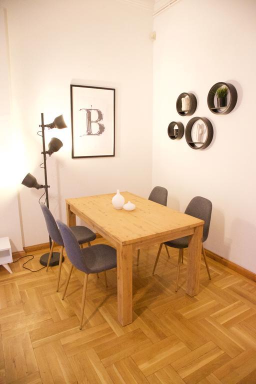 Five Season'S Apartment Будапеща Екстериор снимка